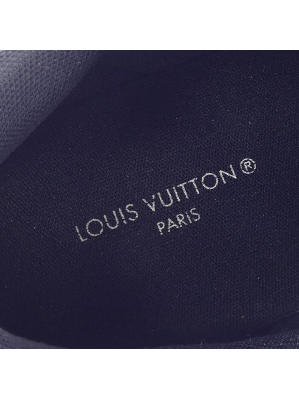 Louis Vuitton Rivoli Line Sneakers - Picture 6 of 6
